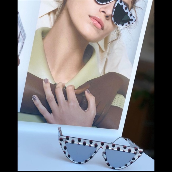 FENDI New/Authentic Silver Lens Defender Sunnies - Picture 9 of 10